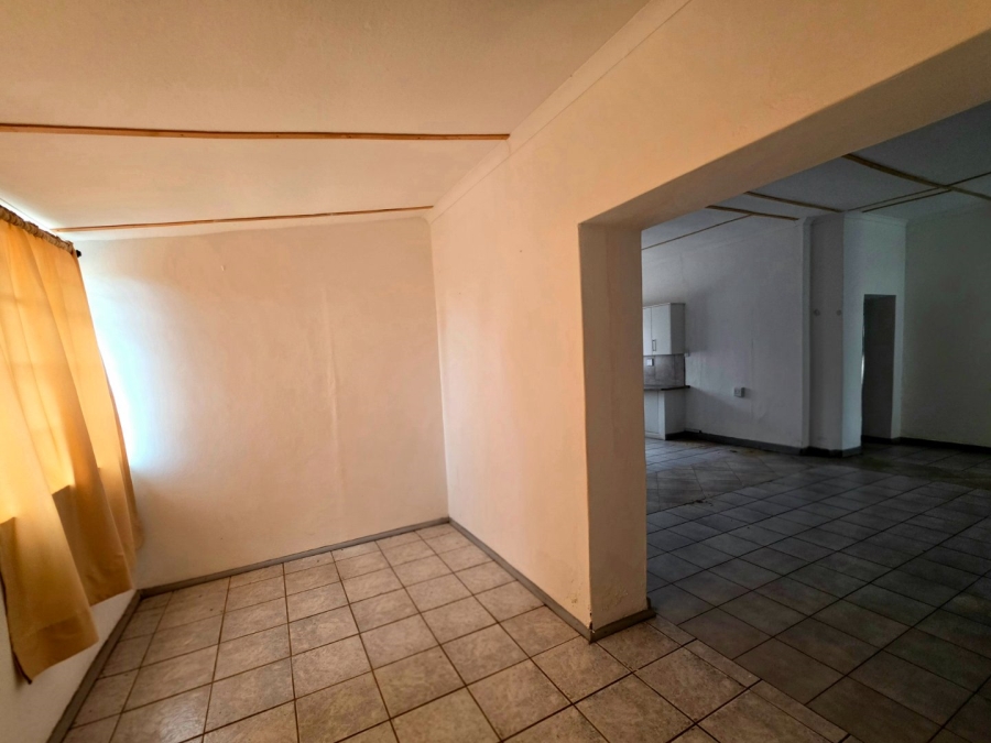 4 Bedroom Property for Sale in Kakamas Northern Cape